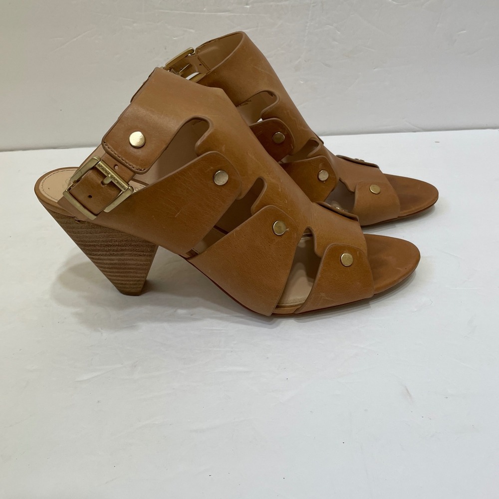 VINCE CAMUTO EKERD STRAPPY SANDALS IN TAN LEATHER
